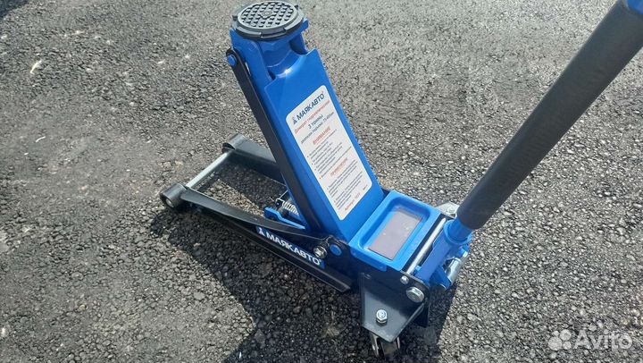 Домкрат подкатной низкопрофильный 3 Тон 73-495 мм