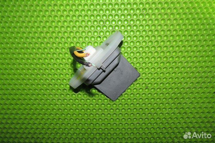 Реостат печки Nissan Serena FC26 MR20DD 2011