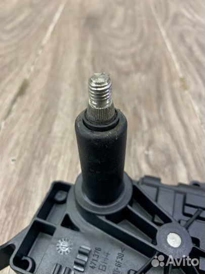 Мотор дворников задний Ford Fiesta хетчбэк 5-ти