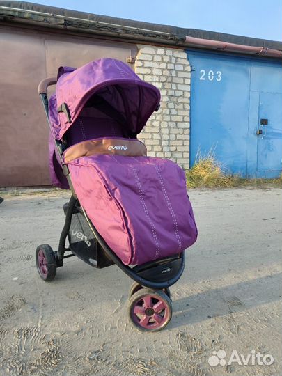 Прогулочная коляска трость