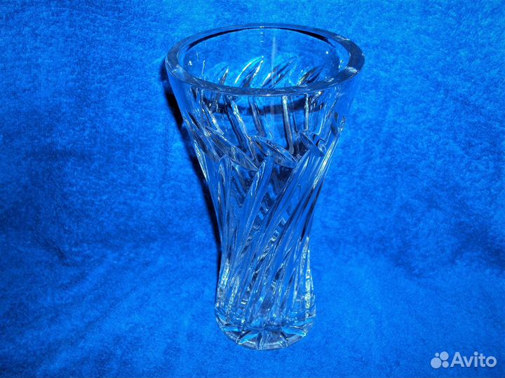 Ваза хрустальная