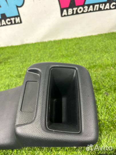 Консоль салона Honda HR-V 2 рест. 2023