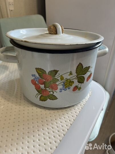 Кастрюля эмалированная