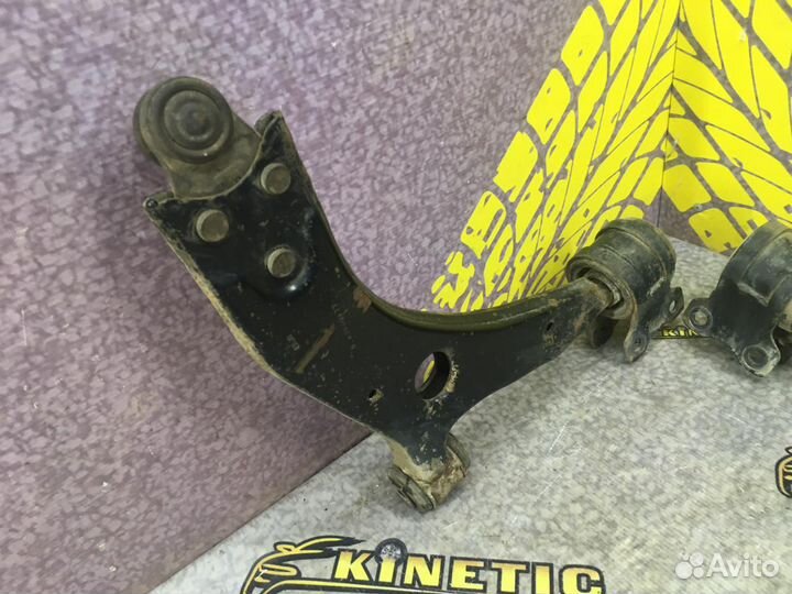 Рычаг передний нижний Фокус Focus 2 C-Max Вольво