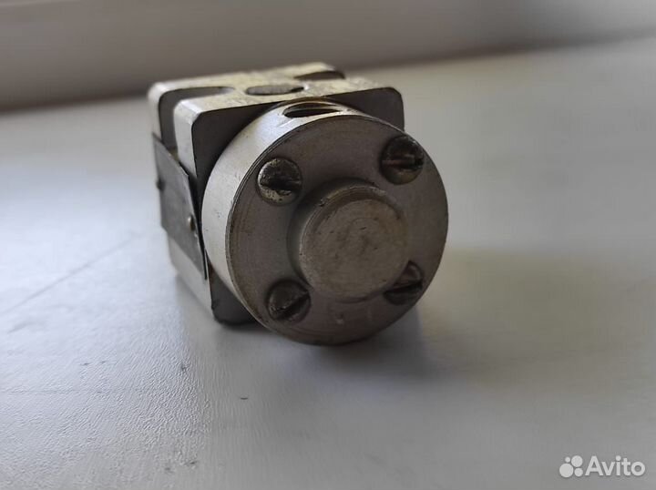 Пневмораспределитель 16К20