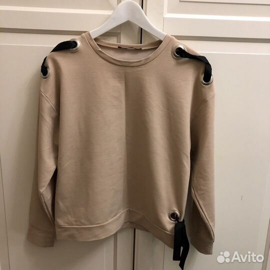 Свитшот с ленточными вставками