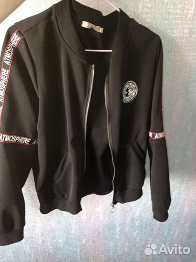 Черная кофта на молнии