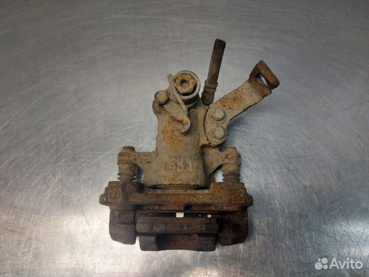 Суппорт задний левый Suzuki Sx4 GYA M16A 2013