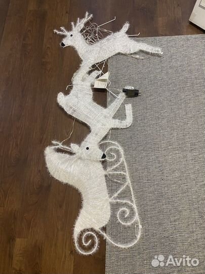 Новогодние олени с санями