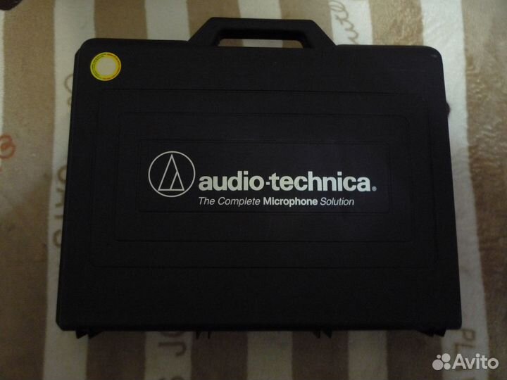 Радиомикрофон (головная гарнитура)