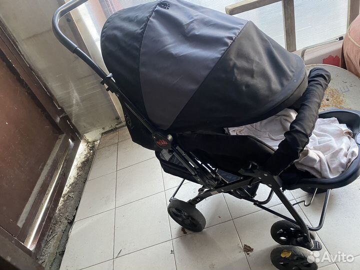 Каляска прогулочная