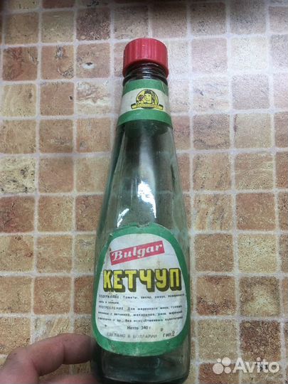 Бутылки пшеничная водка кетчуп