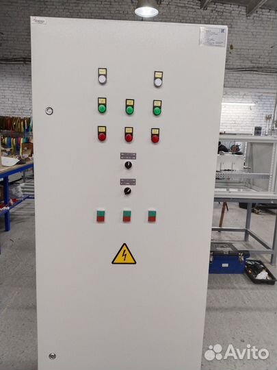 Шкаф автоматического ввода резерва авр