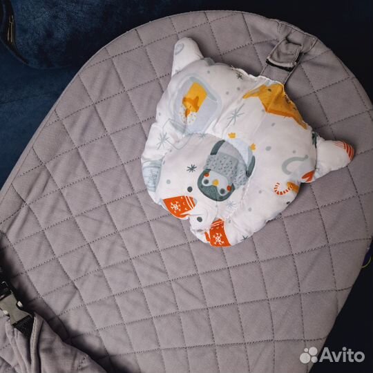 Шезлонг для новорожденных