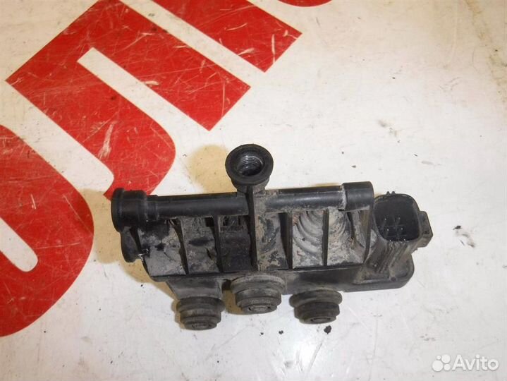 Клапан пневматический Land Rover Range Rover III