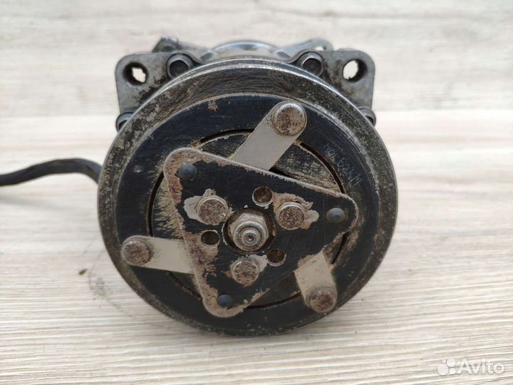 Компрессор кондиционера Iran Khodro Samand ikco