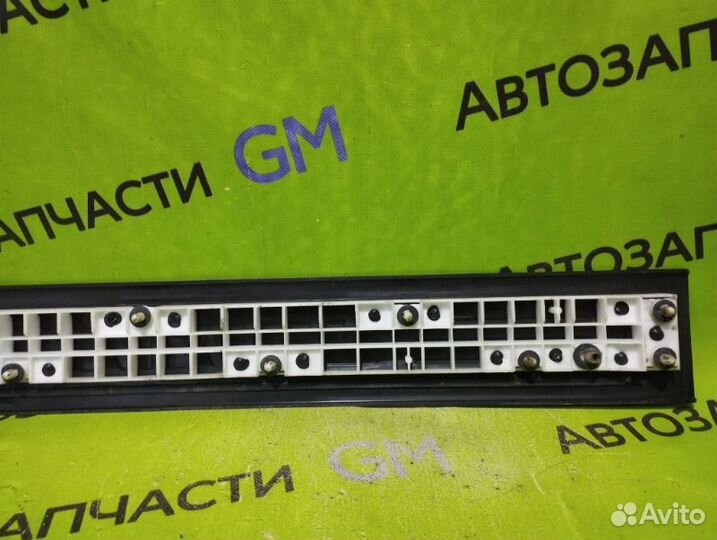 Пластик багажника Hummer H3 LLR 2009