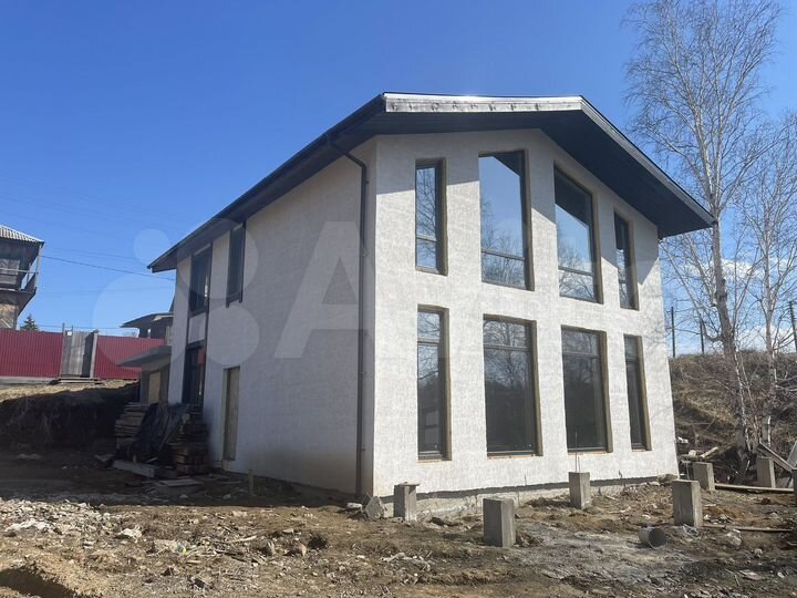 Дом 220 м² на участке 10 сот.