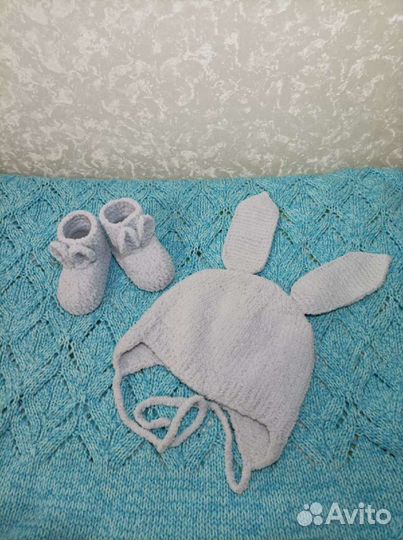 Комплект шапка и пинетки