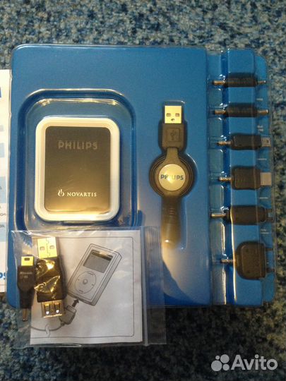 Универсальное зарядное устройство новое