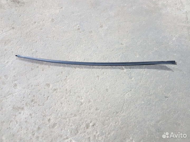 Молдинг лобового стекла volkswagen passat B6