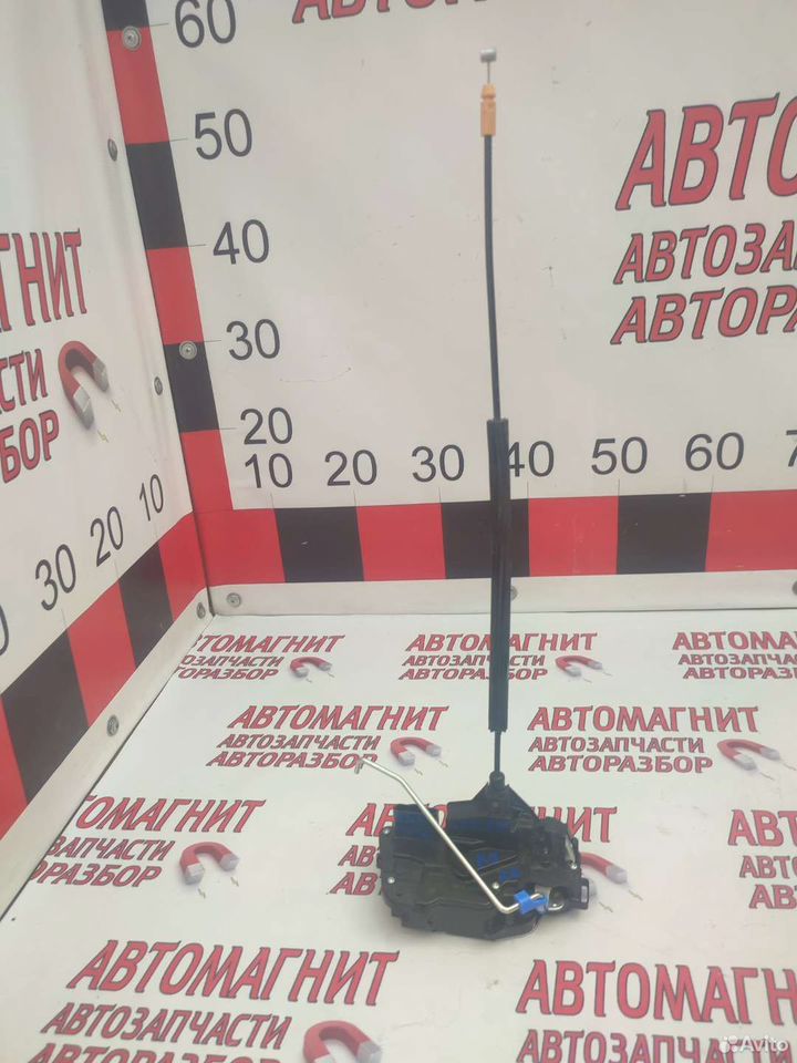 Замок задний правый Geely Coolray Кулрей