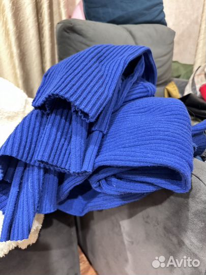 Женские вещи в коробке