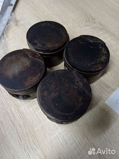 Поpшень K7M702 Рено меган 1