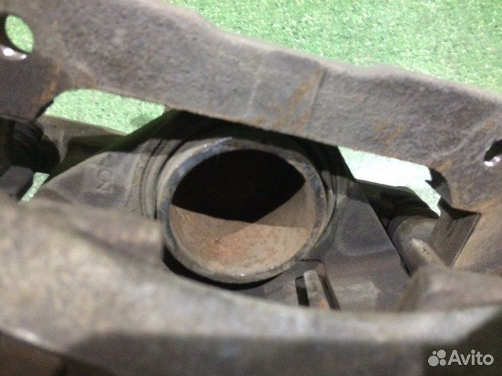 Суппорт тормозной передний левый Honda Accord CF4