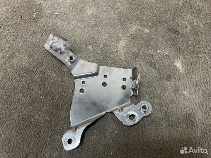 Кронштейн Land Rover Velar L560 2.0 I4 DSL MID