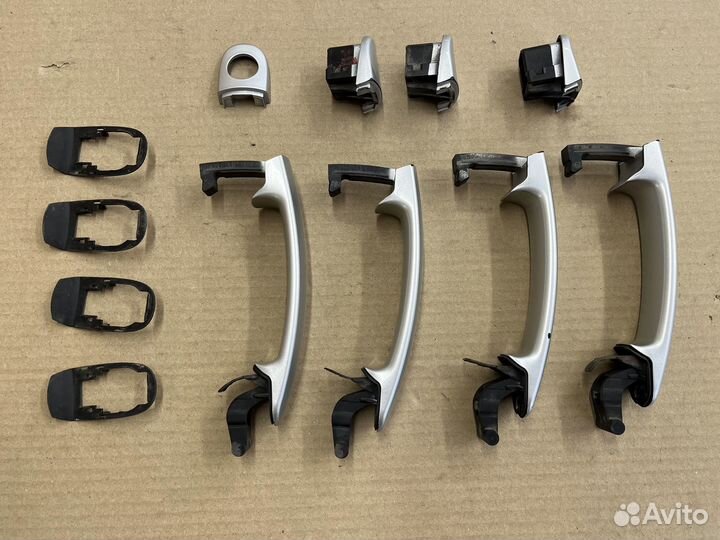 Комплект ручек дверей серебристых VAG Фольцваген