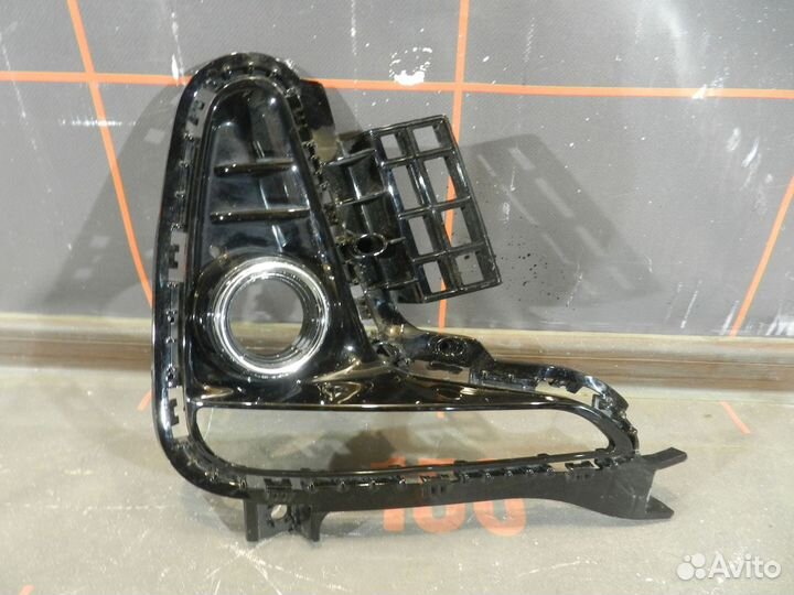 Накладка фары противотуманной левой - Kia Rio 4