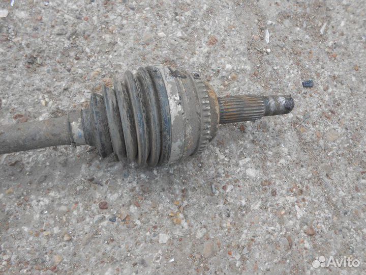 Привод передний правый Toyota Corolla 120 4ZZ 2006