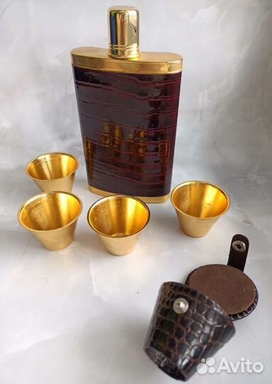 Набор фляжка и рюмки Mustang(новый)