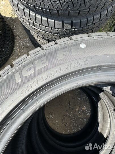 Pirelli Formula Ice FR 225/50 R17 98T