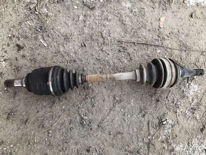 Тойота привод левый (Контрактный)