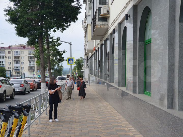 Сдается в аоенду нежилое помещение 305 кв.м