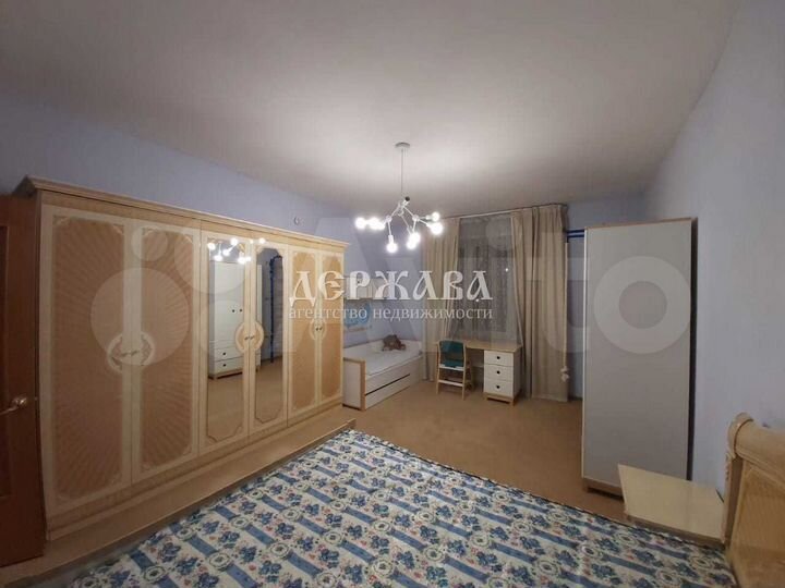 2-к. квартира, 84 м², 2/10 эт.