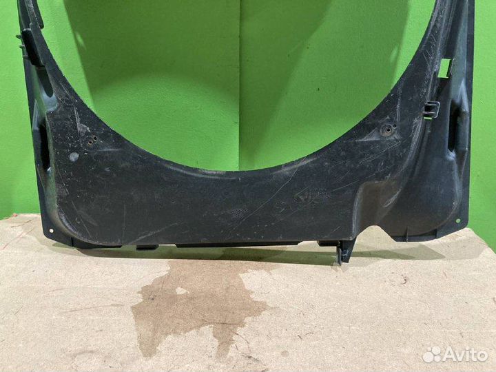 Диффузор радиатора MAN TGA