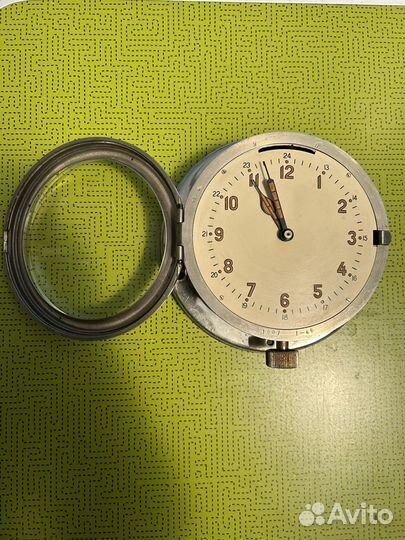 Часы корабельные каютные. 1949 гв