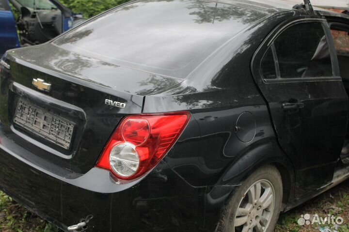 Chevrolet Aveo T300 крыло заднее правое