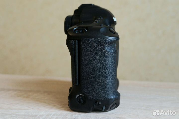Canon EOS 1Ds mark lll в отличном состоянии