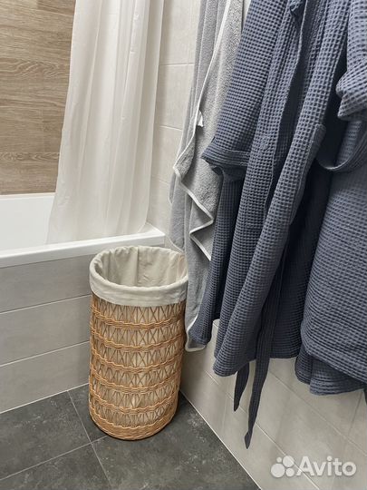 Корзина плетеная для белья