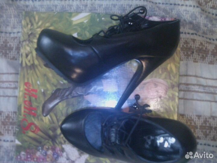 Кожаные новые туфли на выпускной