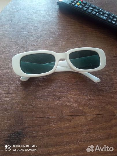 Очки белые