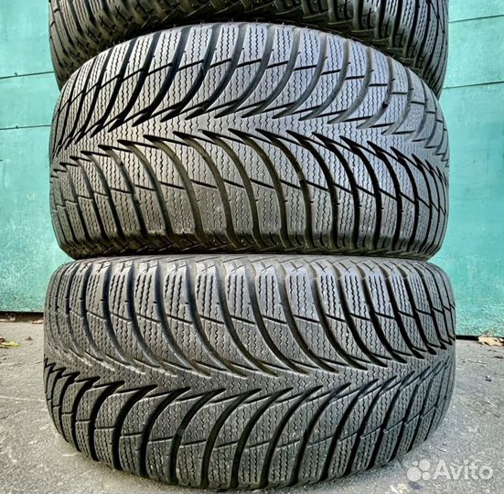 Goodyear UltraGrip Ice+ 215/55 R17 92T