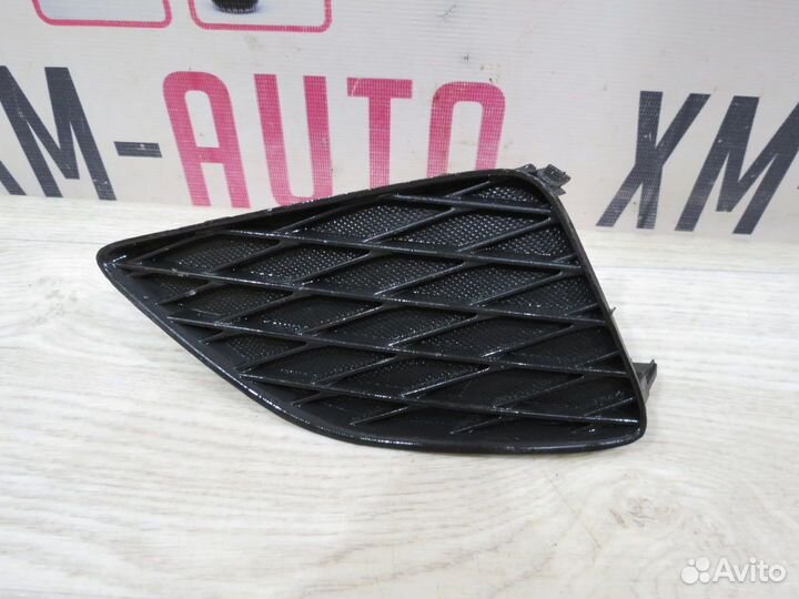 Решетка бампера правая Toyota Corolla 150