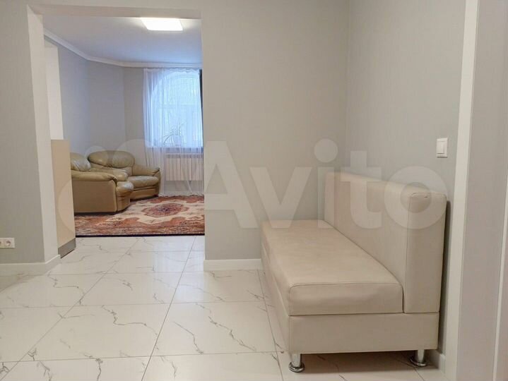 Дом 172 м² на участке 5,5 сот.