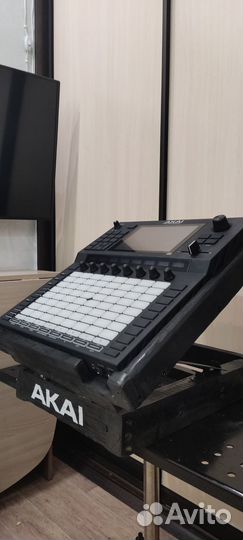Akai Force супер подставка
