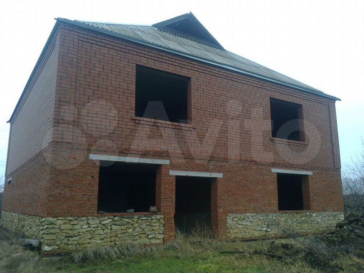 Дом 290 м² на участке 12,5 сот.